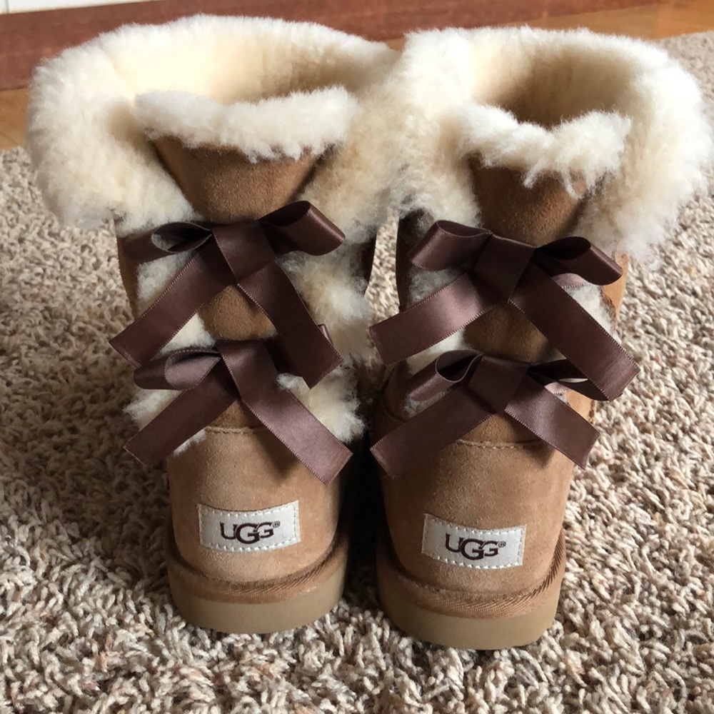 BRAND NEW! Bailey Bow Uggs
